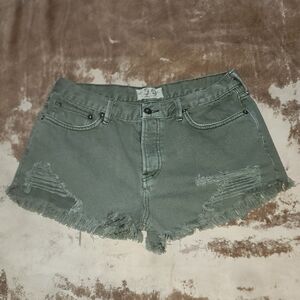 We The Free Jean Shorts. Size: 29